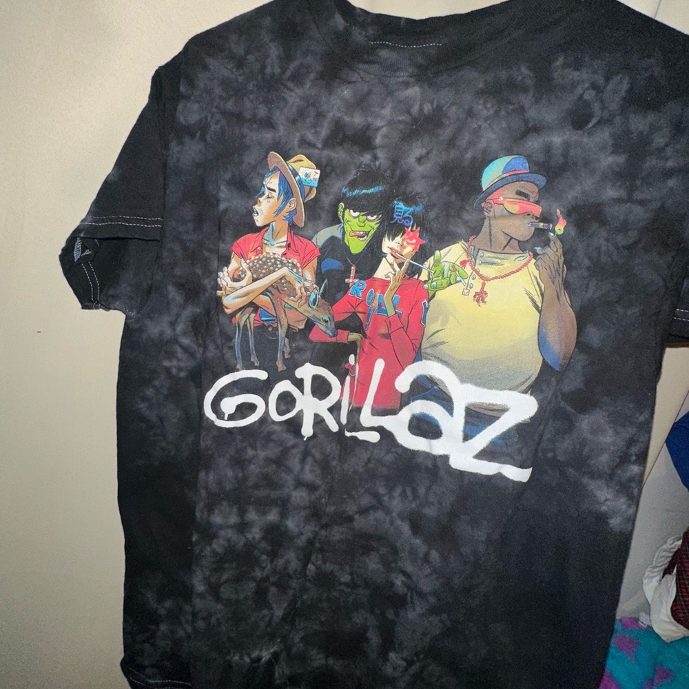 Gorillaz band tie-dye t-shirt featuring the iconic group men’s size small